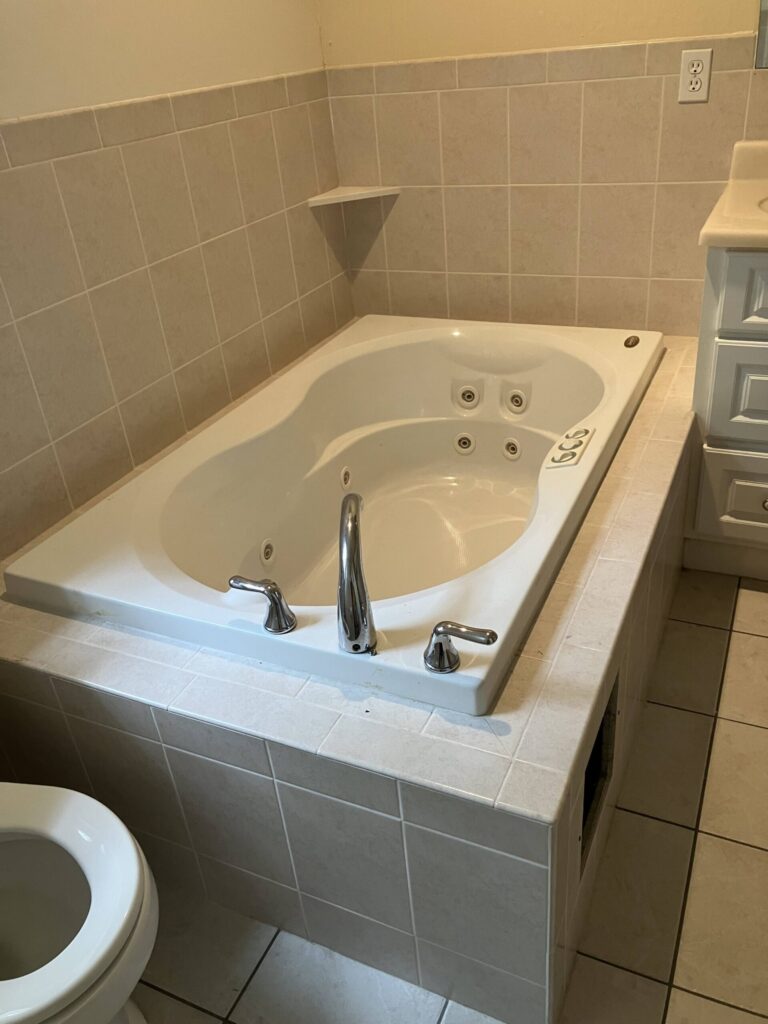Bathoom Jacuzzi